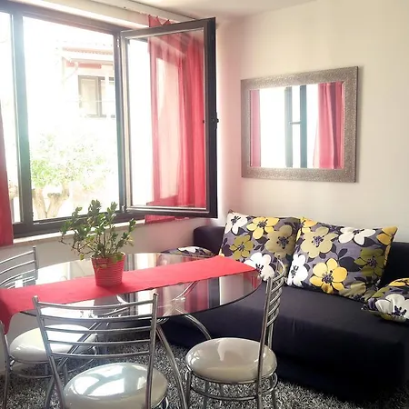 Gracia Apartment
